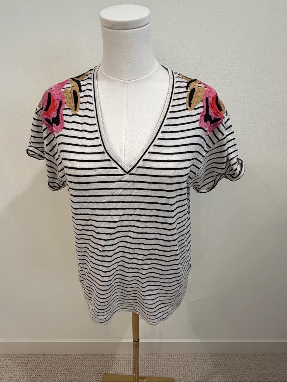 V-Neck T-shirt with Pink Floral Shoulder Embroidery